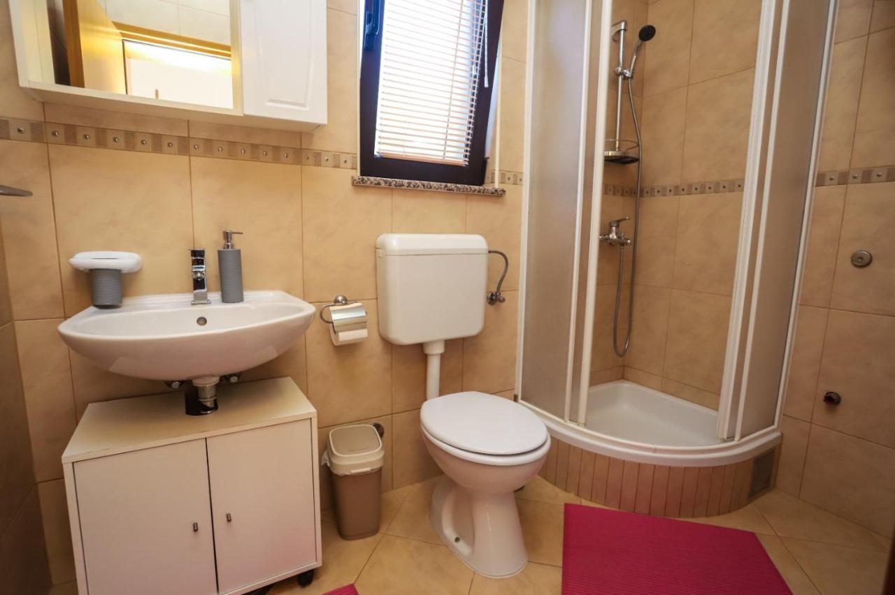 Apartment Nina With Private Pool Nova Vas (Porec) Exterior foto