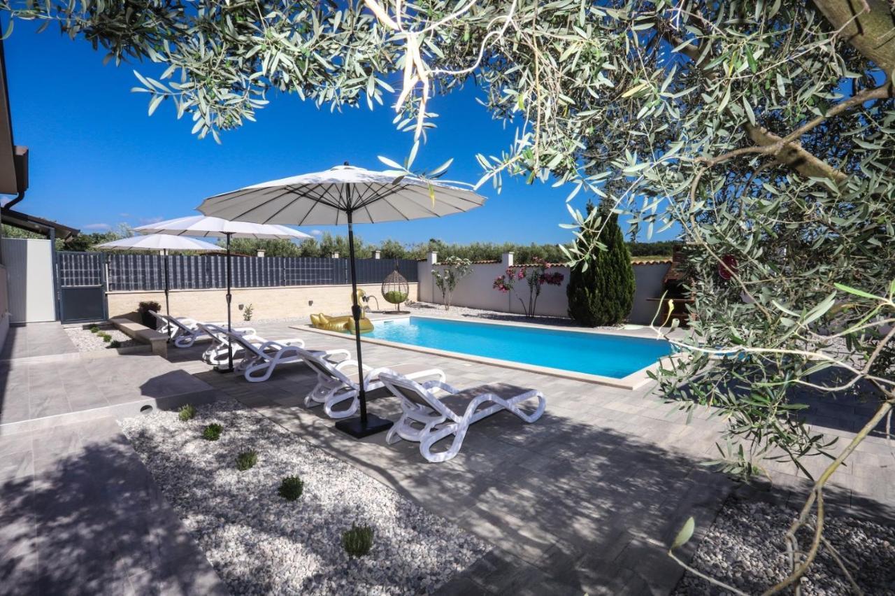 Apartment Nina With Private Pool Nova Vas (Porec) Exterior foto