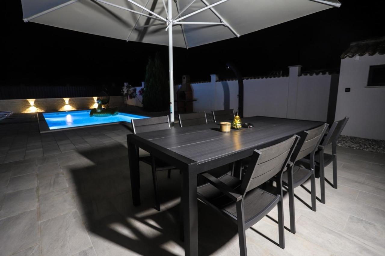 Apartment Nina With Private Pool Nova Vas (Porec) Exterior foto