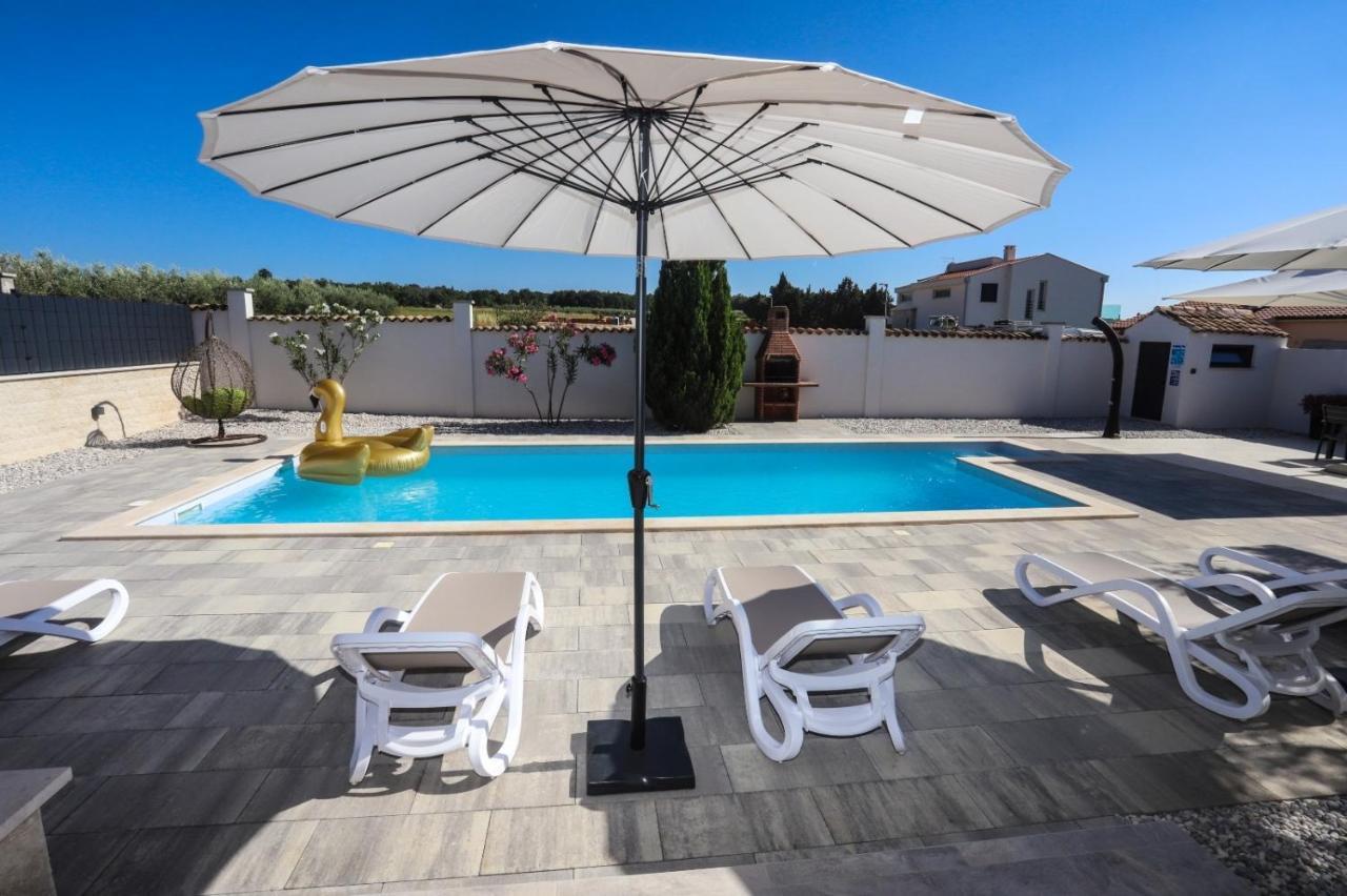Apartment Nina With Private Pool Nova Vas (Porec) Exterior foto