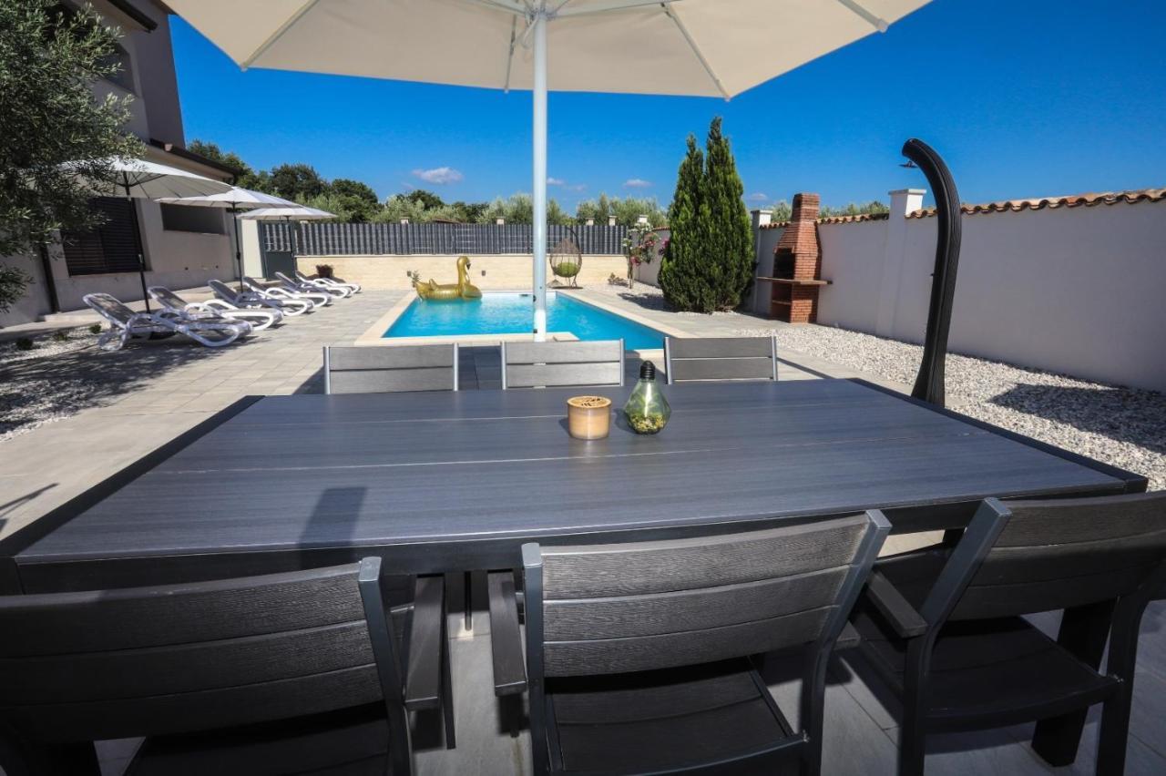 Apartment Nina With Private Pool Nova Vas (Porec) Exterior foto
