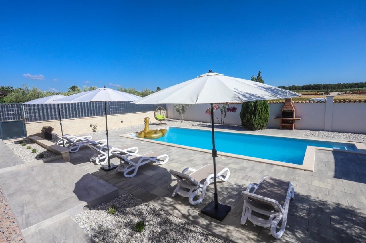 Apartment Nina With Private Pool Nova Vas (Porec) Exterior foto