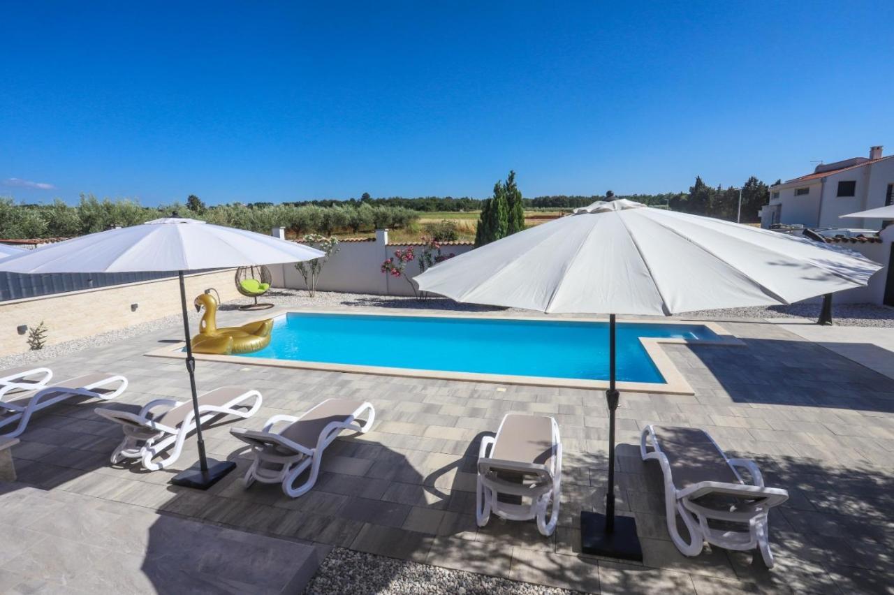 Apartment Nina With Private Pool Nova Vas (Porec) Exterior foto