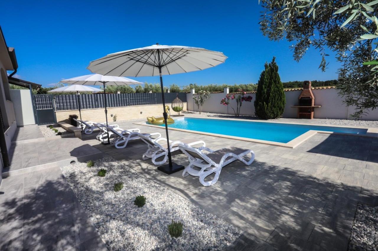 Apartment Nina With Private Pool Nova Vas (Porec) Exterior foto