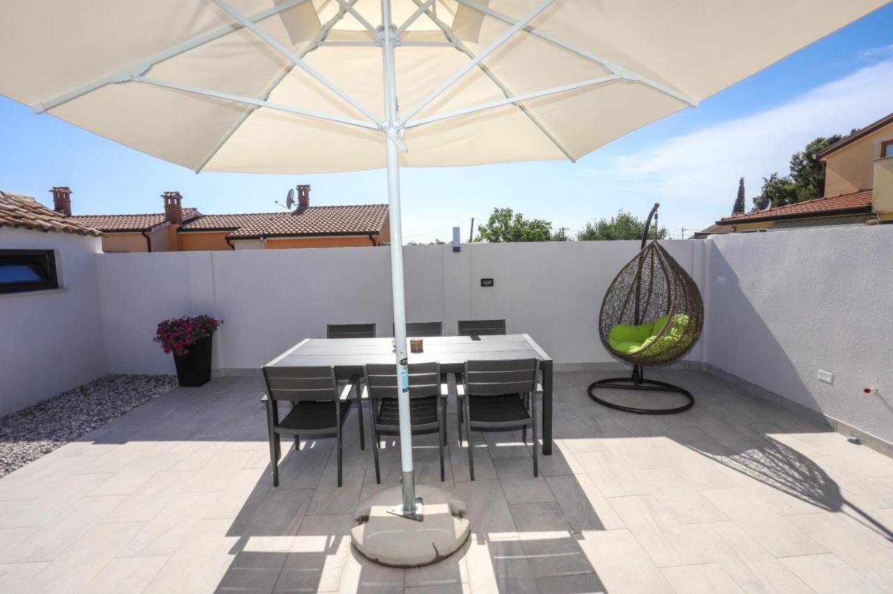 Apartment Nina With Private Pool Nova Vas (Porec) Exterior foto
