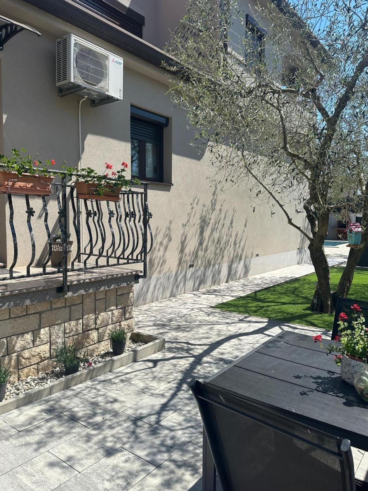 Apartment Nina With Private Pool Nova Vas (Porec) Exterior foto